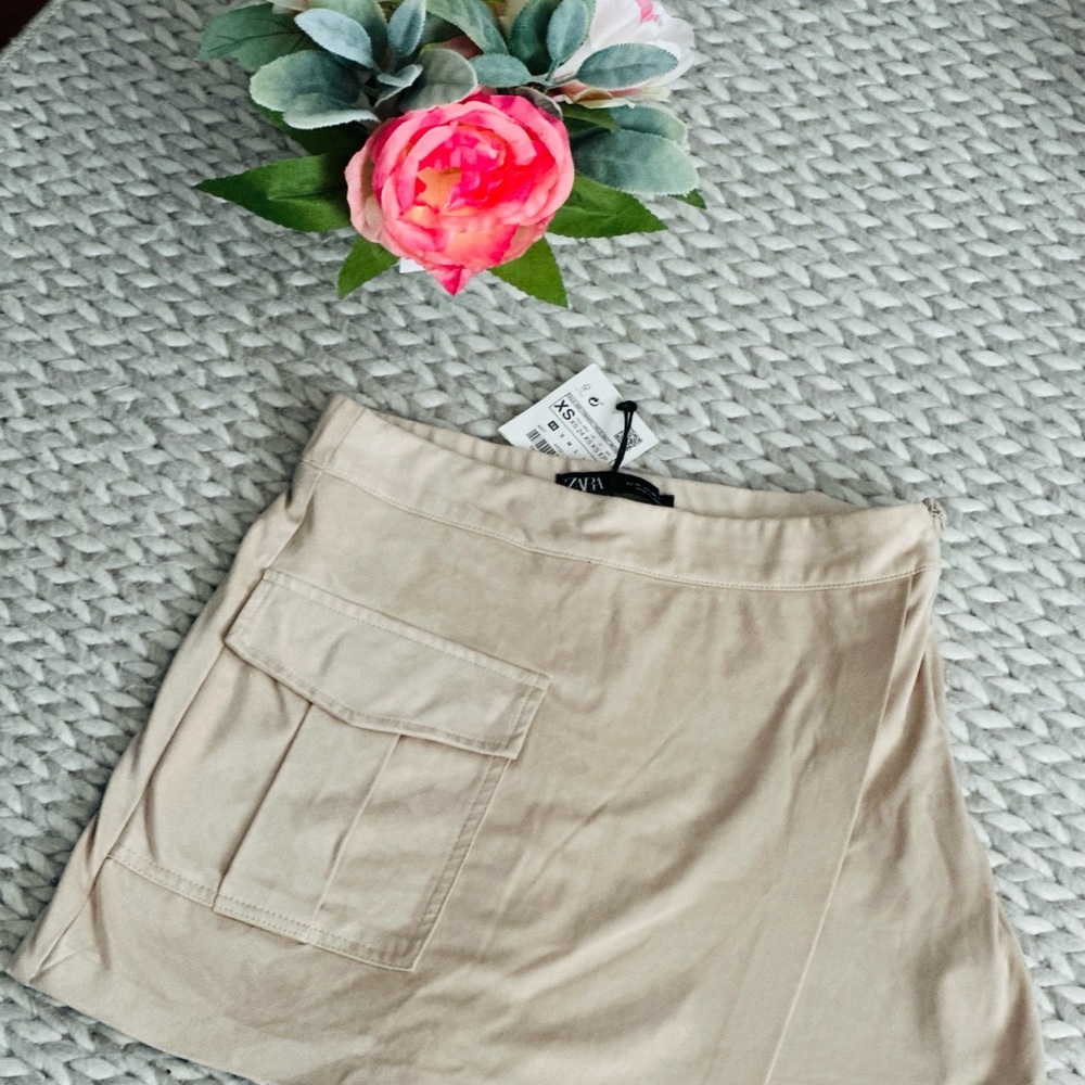 Beige Mini Skirt with Pocket